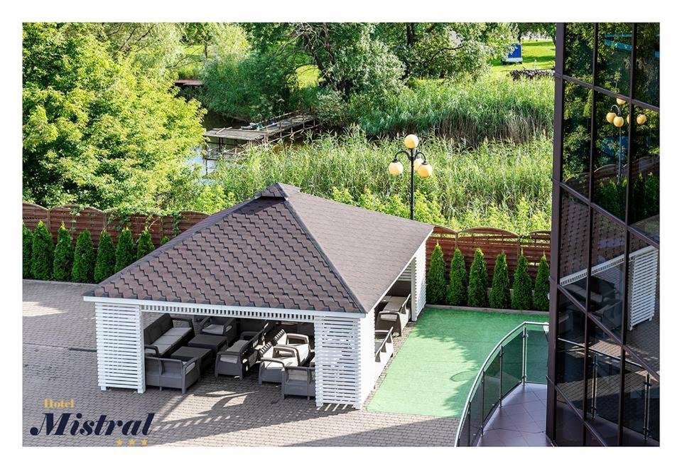 Hotel Mistral Marki  Exterior photo